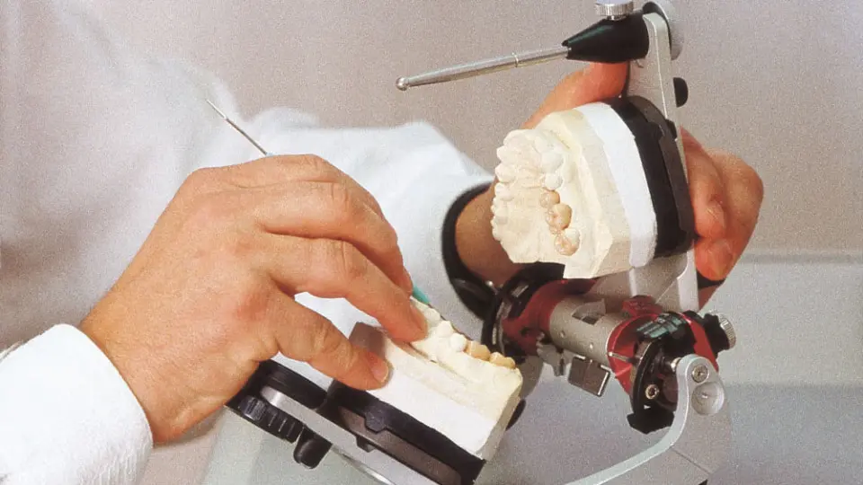 KaVo PROTARevo – ergonomický a ľahko ovládateľný artikulátor